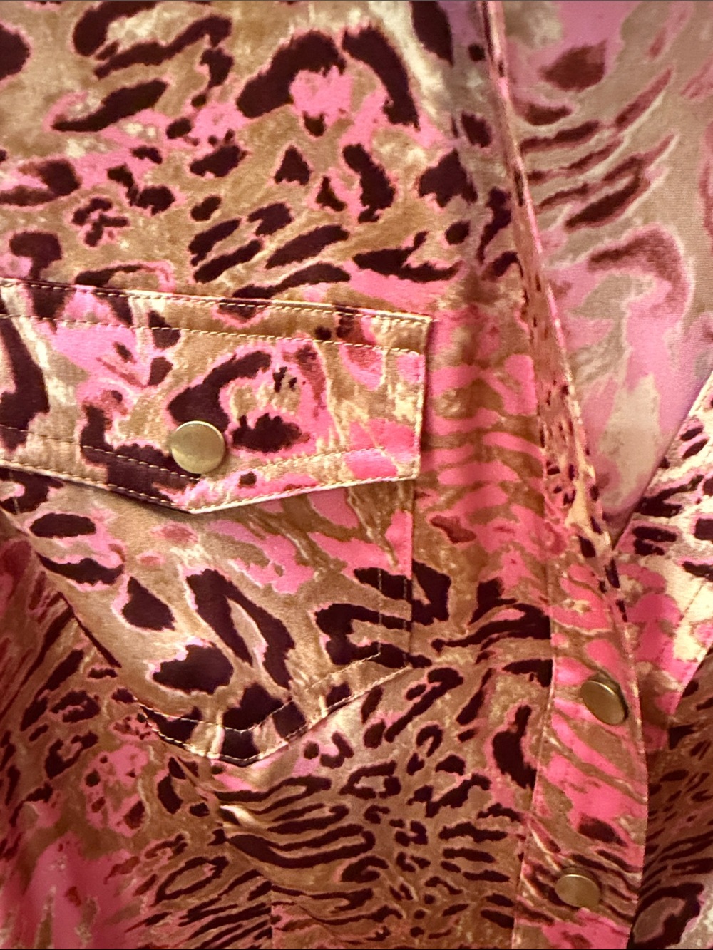 Cache silk Pink and Brown Animal Print Satin snap Button-Down Shirt - Picture 5 of 7